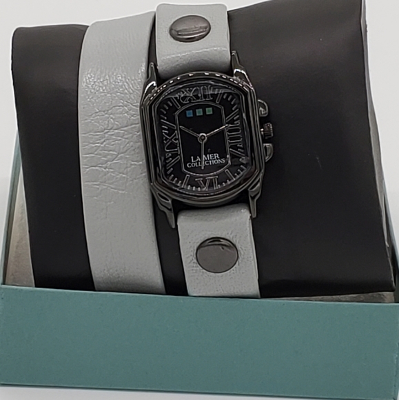 🎁🎁La Mer Collection Cloud Gray Wrap Watch